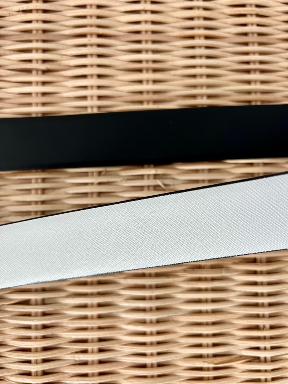 Michael Kors Reversible Leather Belt Black White Gold Buckle Size L NWT - Picture 3 of 5